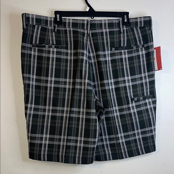 NWT Haggar Flat Front Black and Gray Plaid Shorts Size 40 Waist #116 - Picture 5 of 9